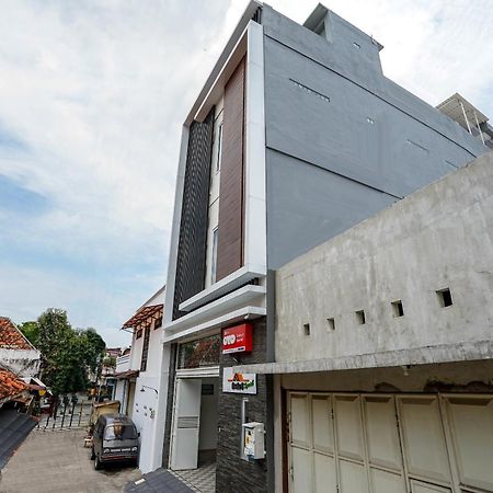 Hotel Super Oyo Capital O 614 Graha 8 Syariah Surabaja Zewnętrze zdjęcie
