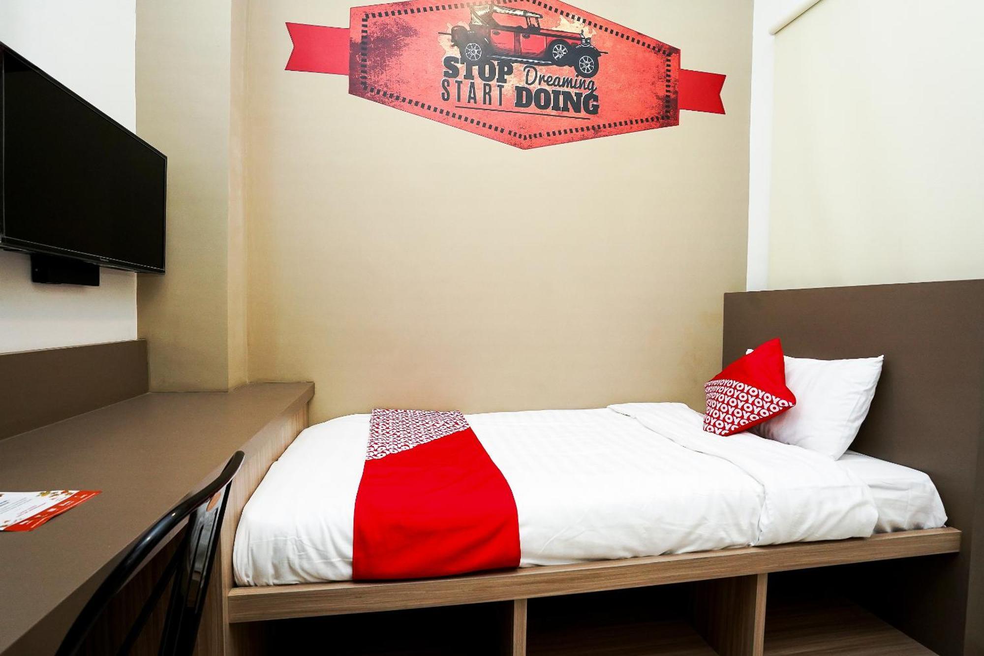 Hotel Super Oyo Capital O 614 Graha 8 Syariah Surabaja Zewnętrze zdjęcie