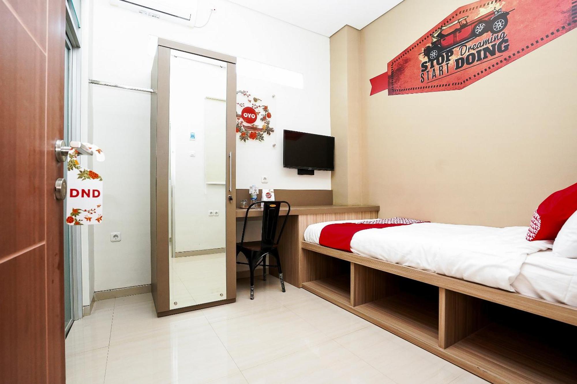 Hotel Super Oyo Capital O 614 Graha 8 Syariah Surabaja Zewnętrze zdjęcie
