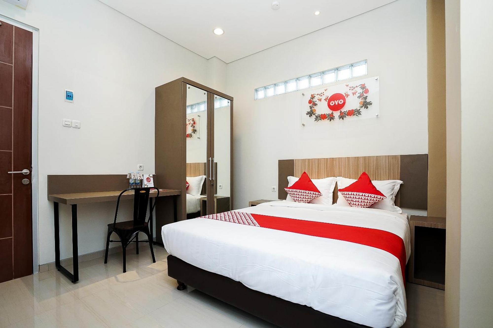 Hotel Super Oyo Capital O 614 Graha 8 Syariah Surabaja Zewnętrze zdjęcie