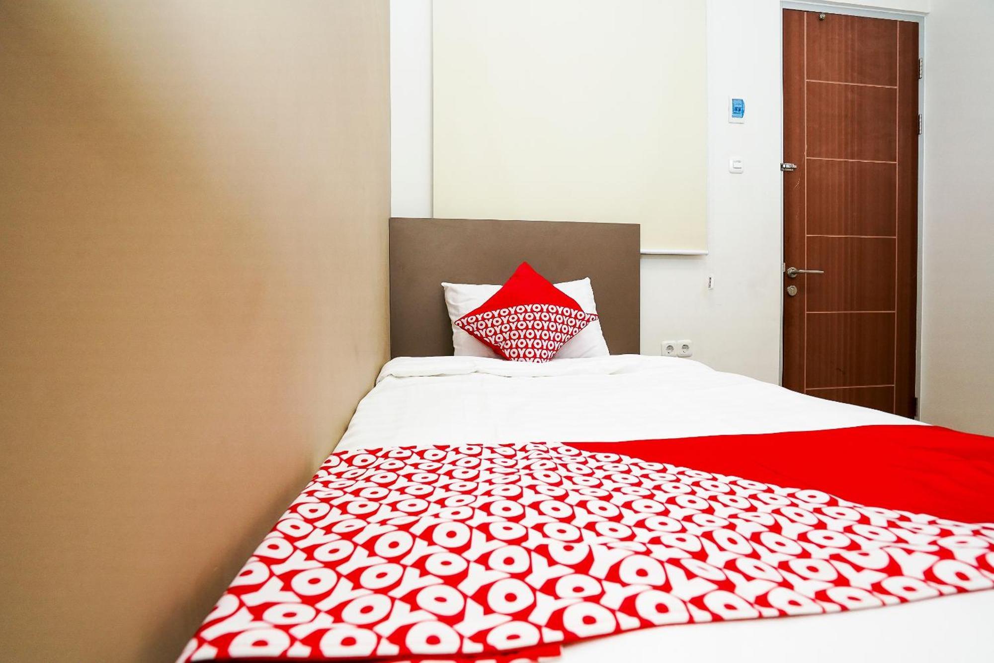 Hotel Super Oyo Capital O 614 Graha 8 Syariah Surabaja Zewnętrze zdjęcie