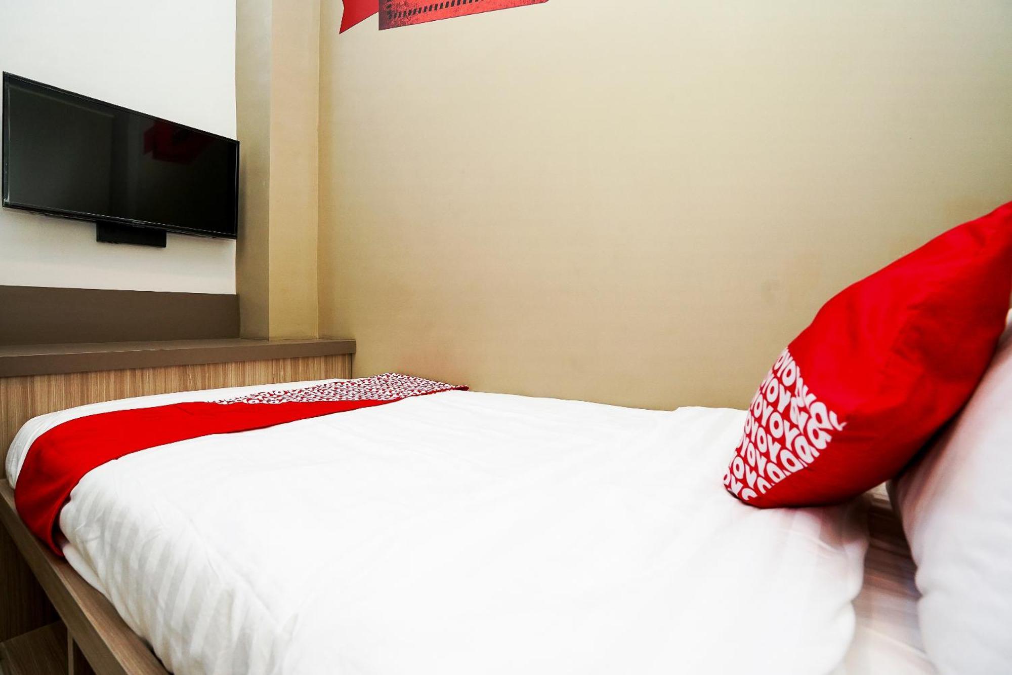 Hotel Super Oyo Capital O 614 Graha 8 Syariah Surabaja Zewnętrze zdjęcie
